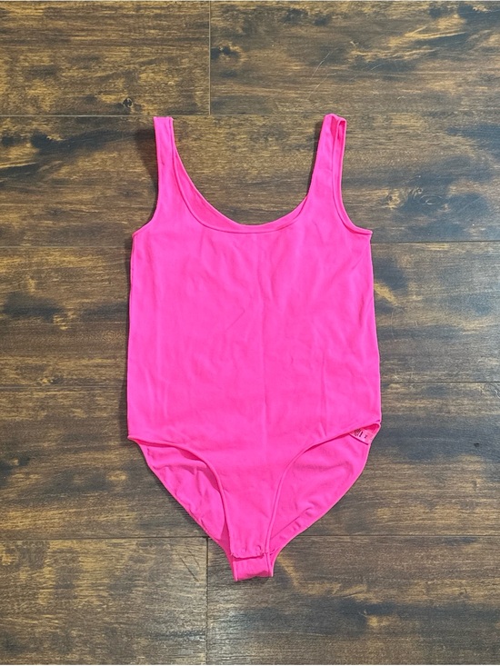 SKIMS Tops - 💖 SKIMS Hot Pink Tank Bodysuit L-XL Like New • Back to School Ready! 💖